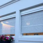Zalety aluminiowych żaluzji fasadowych