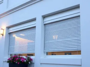 Zalety aluminiowych żaluzji fasadowych